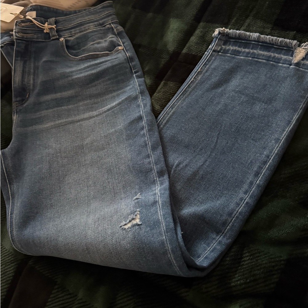 KanCan Light Blue Distressed Ankle Jeans